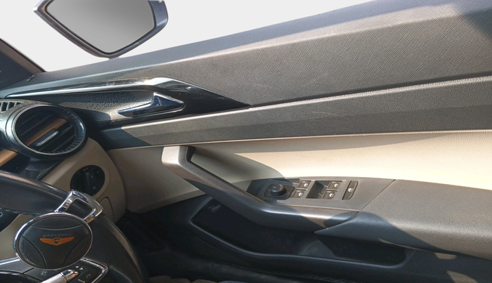 2023 Skoda SLAVIA STYLE 1.0L TSI MT, Petrol, Manual, 55,630 km, interior