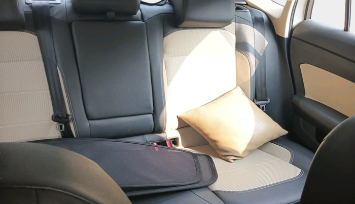 2023 Skoda SLAVIA STYLE 1.0L TSI MT, Petrol, Manual, 55,630 km, interior