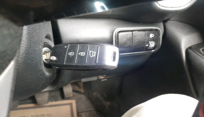 2022 KIA SONET HTK 1.5, Diesel, Manual, 1,13,622 km, interior