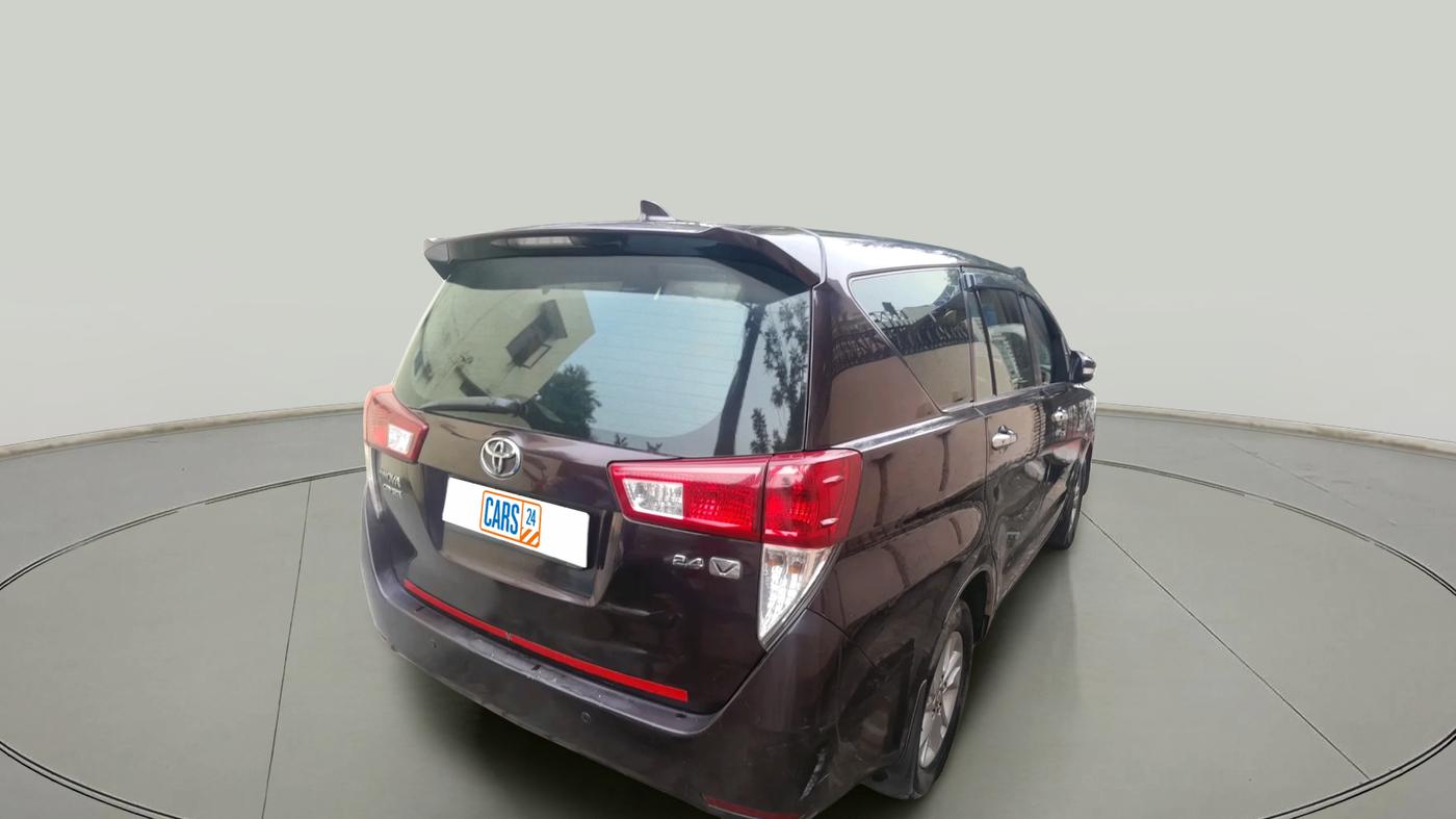 2016 Toyota Innova Crysta 2.4 VX 8 STR, Diesel, Manual, 1,71,045 km, exterior