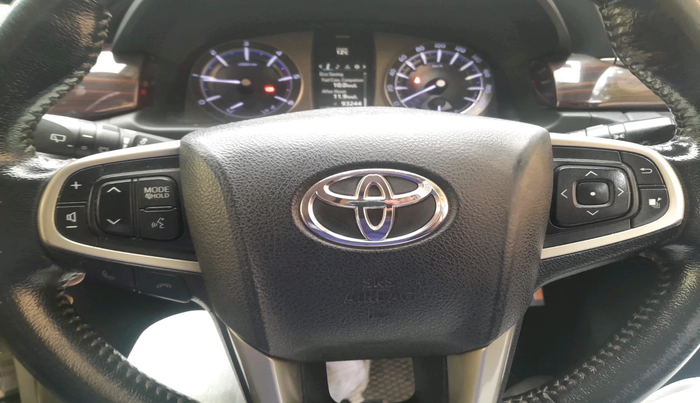 2016 Toyota Innova Crysta 2.4 VX 8 STR, Diesel, Manual, 1,71,045 km, interior