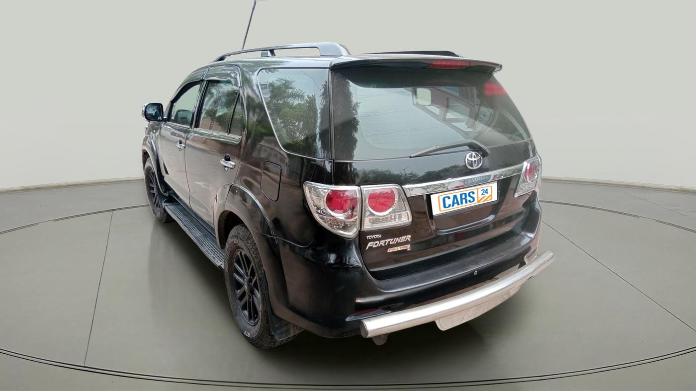 2010 Toyota Fortuner 3.0 4X4 MT, Diesel, Manual, 1,98,014 km, exterior