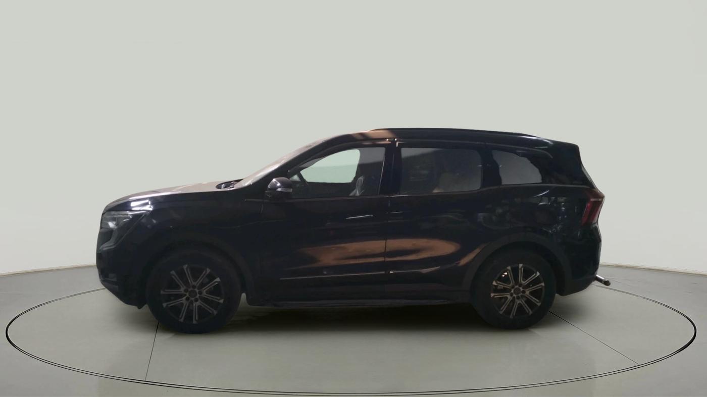 2022 Mahindra XUV700 AX 7 LUXURY D AT 7 STR, Diesel, Automatic, 98,250 km, exterior