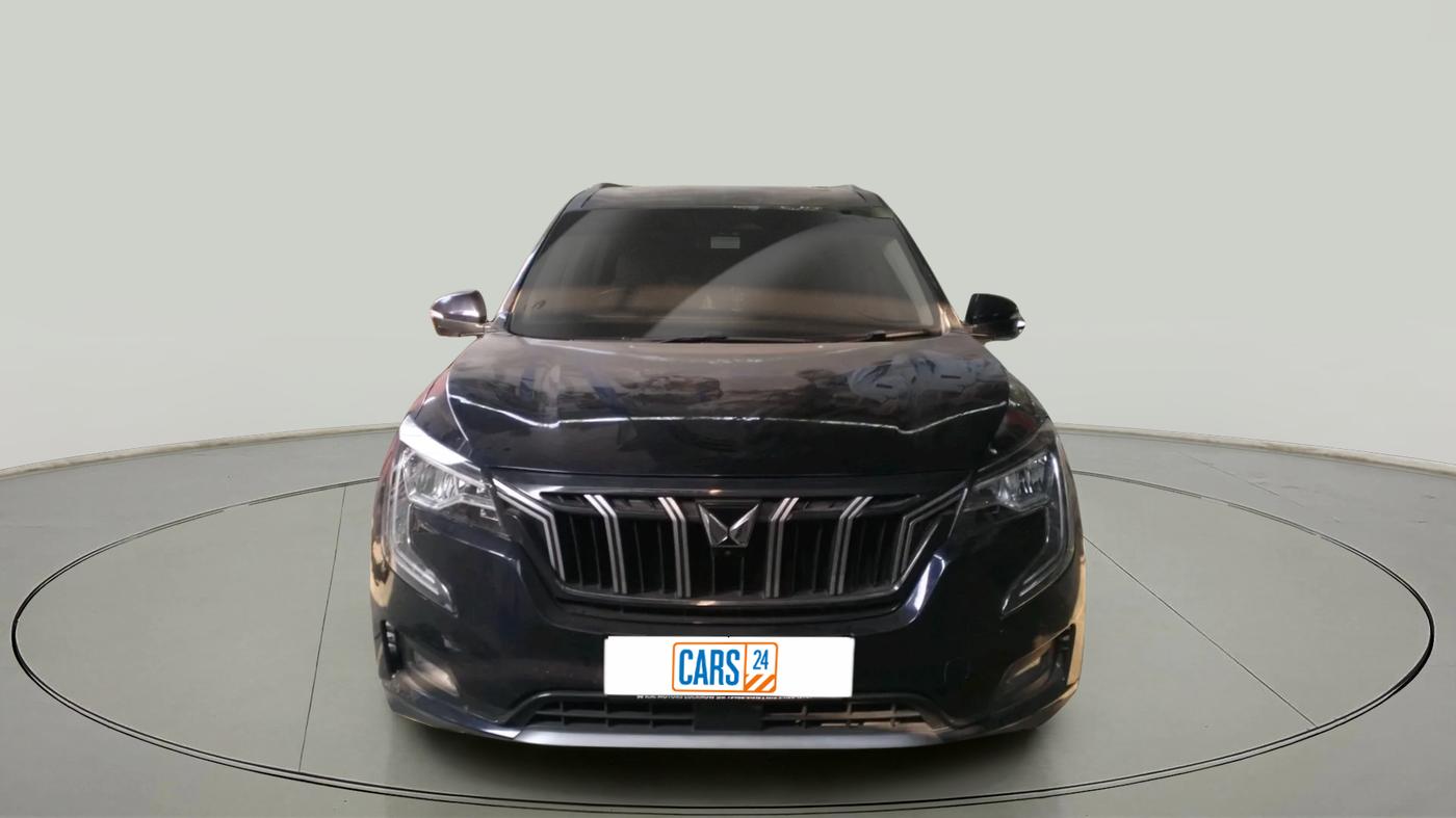 2022 Mahindra XUV700 AX 7 LUXURY D AT 7 STR, Diesel, Automatic, 98,250 km, exterior
