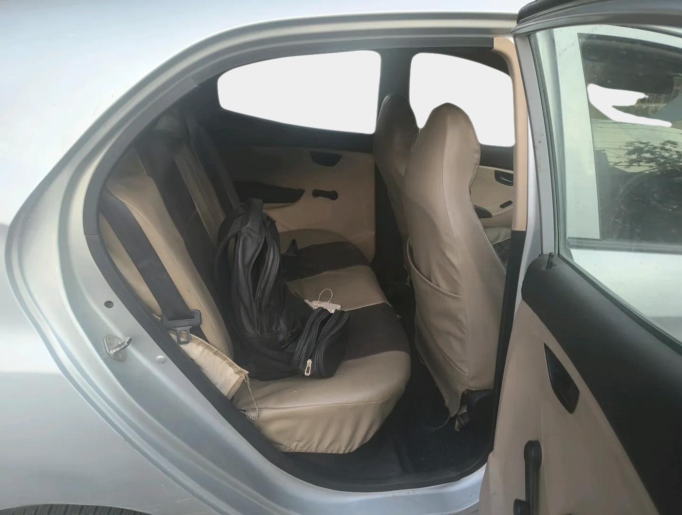 2013 Hyundai Eon MAGNA +, Petrol, Manual, 30,759 km, interior
