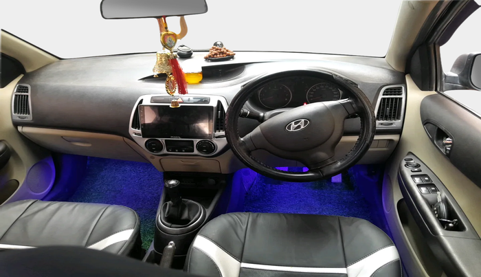 2013 Hyundai i20 MAGNA 1.2, Petrol, Manual, 56,772 km, interior