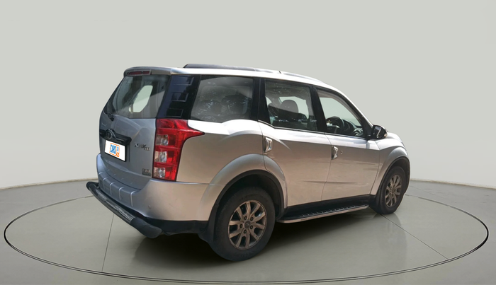 2017 Mahindra XUV500 W10 AT, Diesel, Automatic, 1,32,318 km, exterior