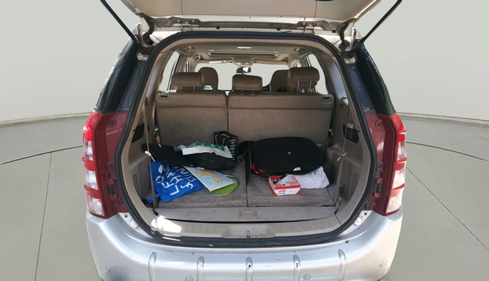 2017 Mahindra XUV500 W10 AT, Diesel, Automatic, 1,32,318 km, exterior