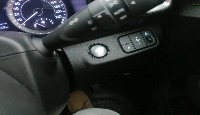 2020 Hyundai VENUE SX PLUS 1.0 TURBO DCT, Petrol, Automatic, 54,902 km, interior