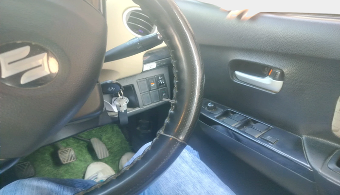 2017 Maruti Wagon R 1.0 VXI+, Petrol, Manual, 92,564 km, interior