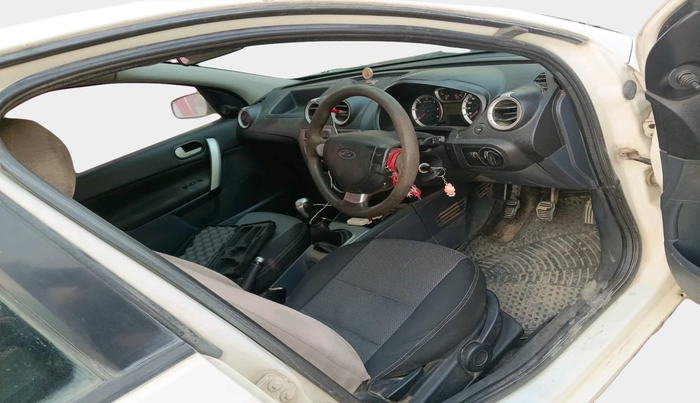 2011 Ford Fiesta SXI 1.4 DIESEL, Diesel, Manual, 2,07,756 km, interior