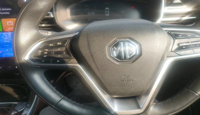 2023 MG HECTOR PLUS SAVVY PRO 1.5 TURBO CVT 7 STR, Petrol, Automatic, 19,504 km, interior