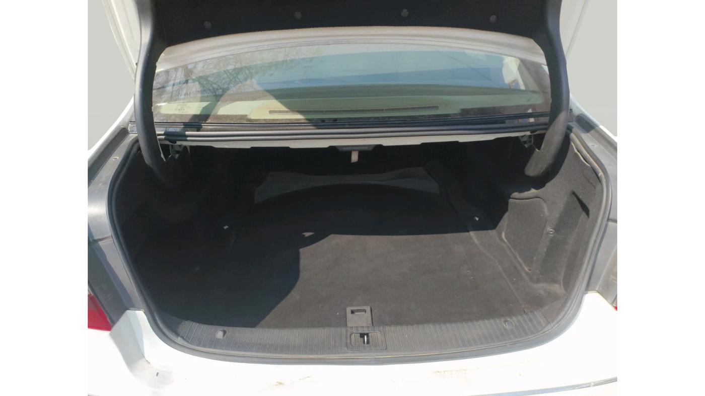 2012 Mercedes Benz E Class E 220 CDI ELEGANCE, Diesel, Automatic, 1,34,175 km, exterior