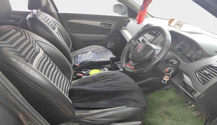 2017 Maruti Vitara Brezza ZDI, Diesel, Manual, 75,777 km, interior