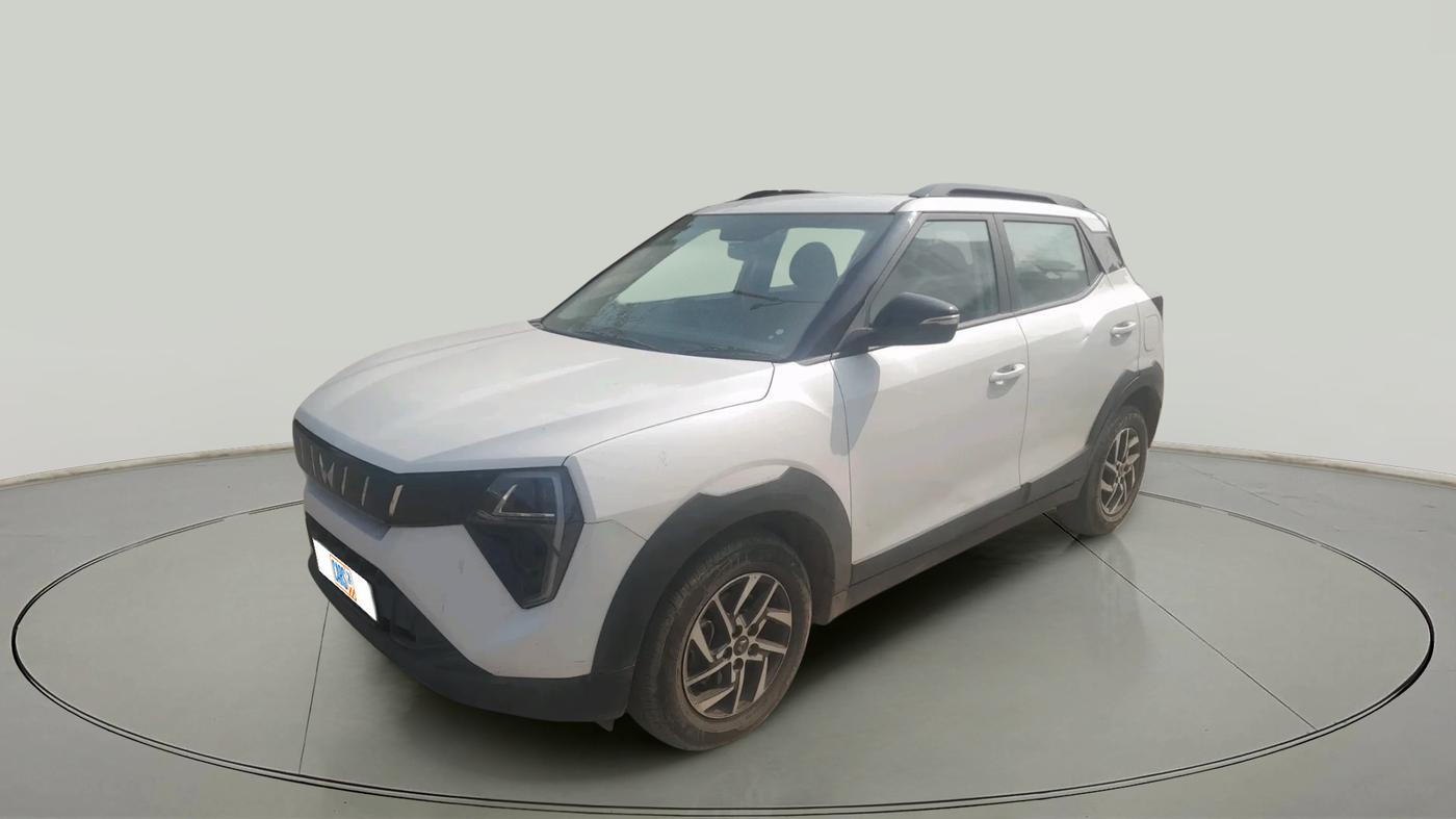 2024 Mahindra XUV 3XO AX5 1.5 Turbo Diesel, Diesel, Manual, 22,514 km, exterior