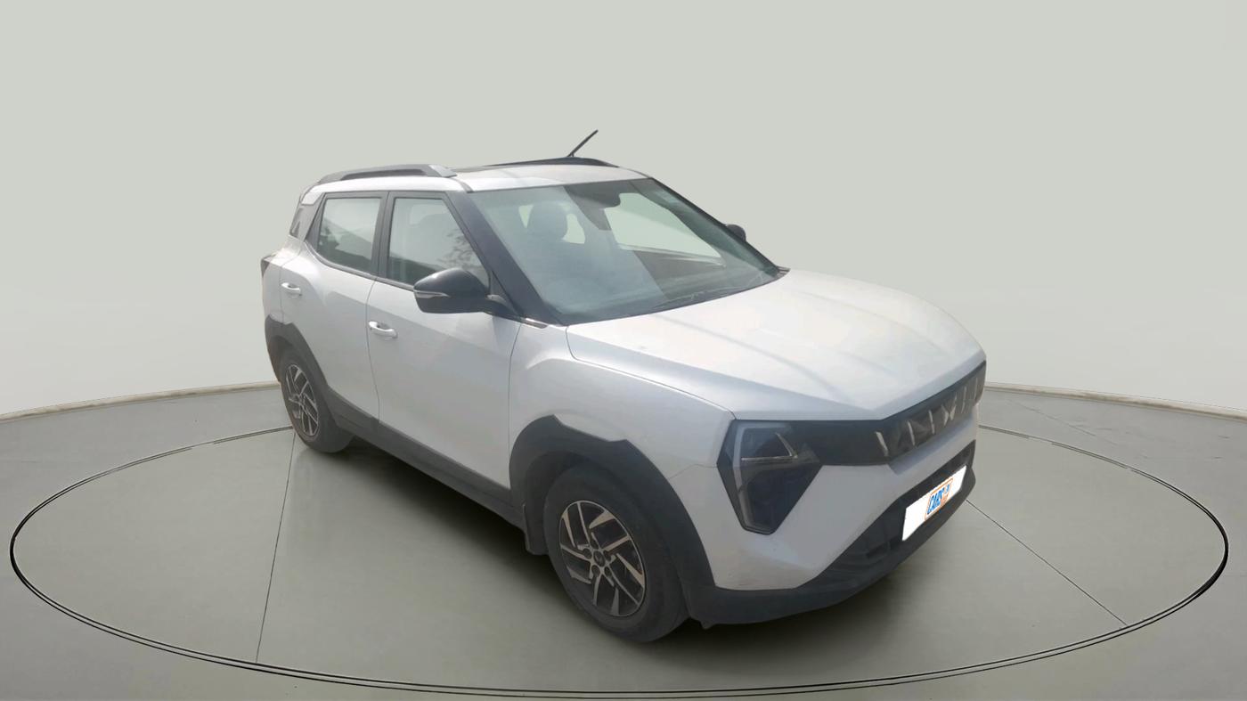 2024 Mahindra XUV 3XO AX5 1.5 Turbo Diesel, Diesel, Manual, 22,514 km, exterior