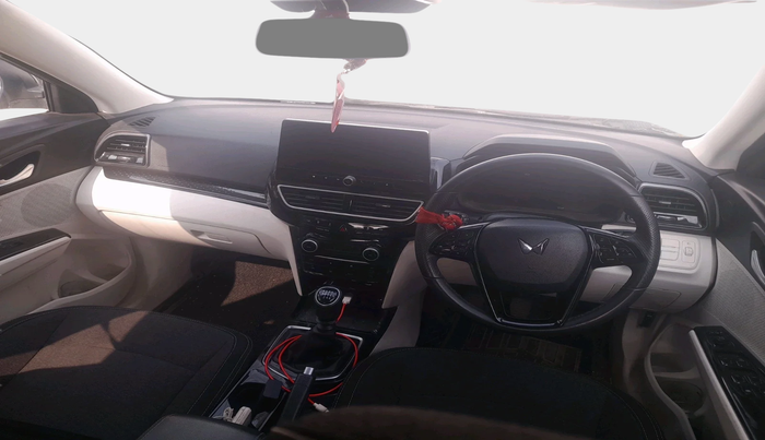 2024 Mahindra XUV 3XO AX5 1.5 Turbo Diesel, Diesel, Manual, 22,514 km, interior