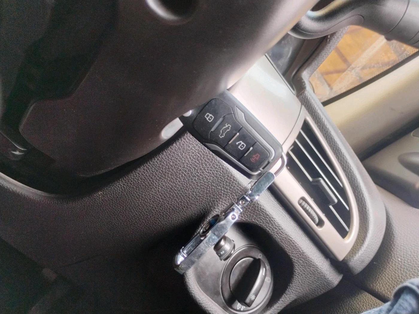 2016 Tata Safari Storme 2.2 EX 4X2, Diesel, Manual, 88,418 km, interior