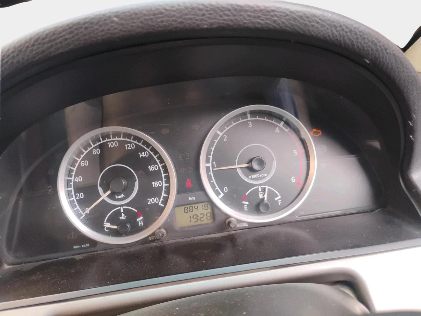 2016 Tata Safari Storme 2.2 EX 4X2, Diesel, Manual, 88,418 km, interior