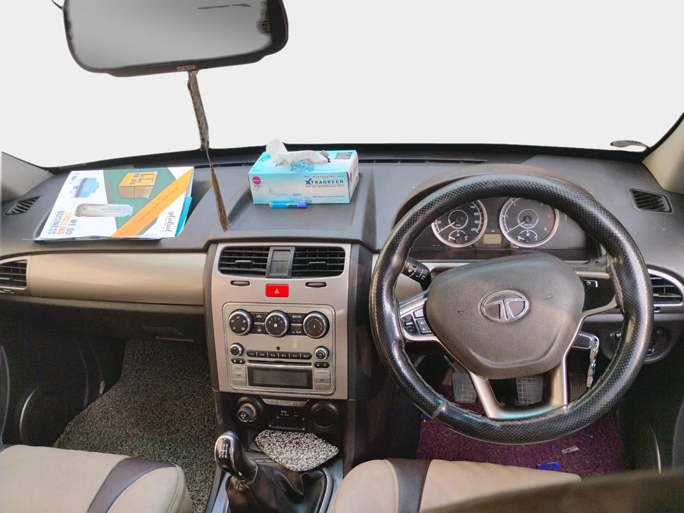 2016 Tata Safari Storme 2.2 EX 4X2, Diesel, Manual, 88,418 km, interior