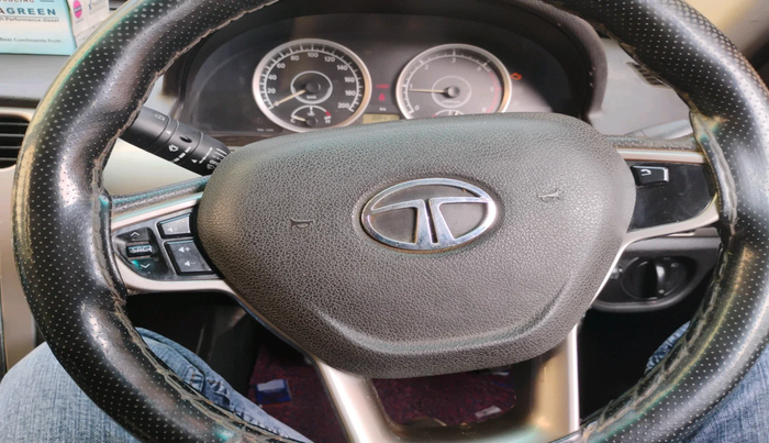 2016 Tata Safari Storme 2.2 EX 4X2, Diesel, Manual, 88,418 km, interior