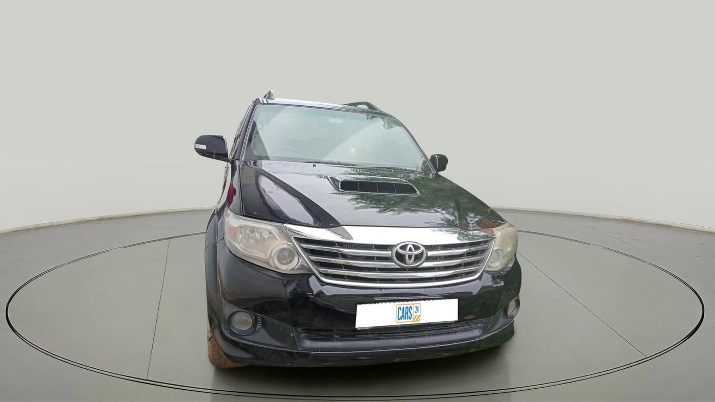 2012 Toyota Fortuner 3.0 4X2 MT, Diesel, Manual, 2,27,675 km, exterior