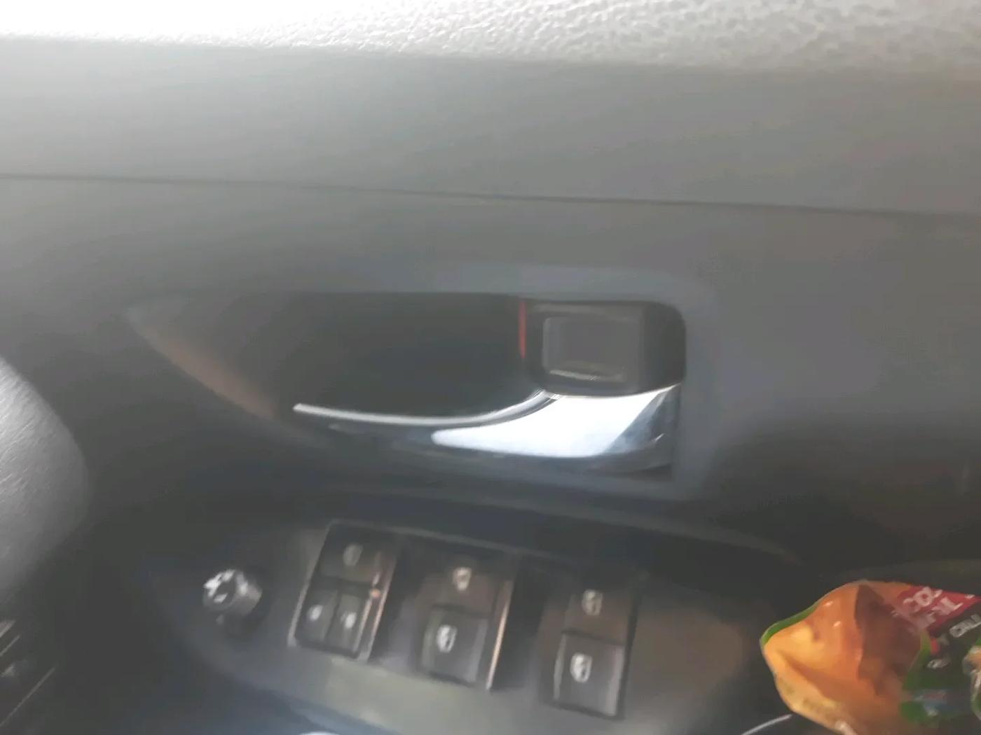 2017 Toyota Innova Crysta 2.4 GX 8 STR, Diesel, Manual, 1,48,511 km, interior