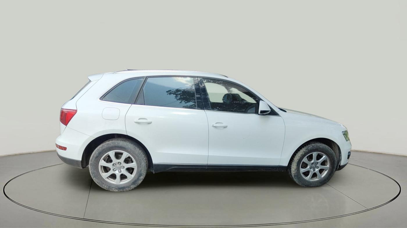 2012 Audi Q5 2.0 TDI QUATTRO, Diesel, Automatic, 1,69,334 km, exterior