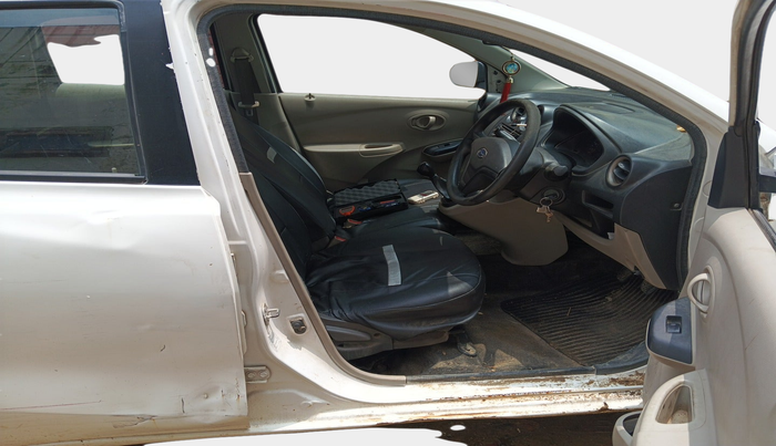 2017 Datsun Go T, Petrol, Manual, 1,63,064 km, interior