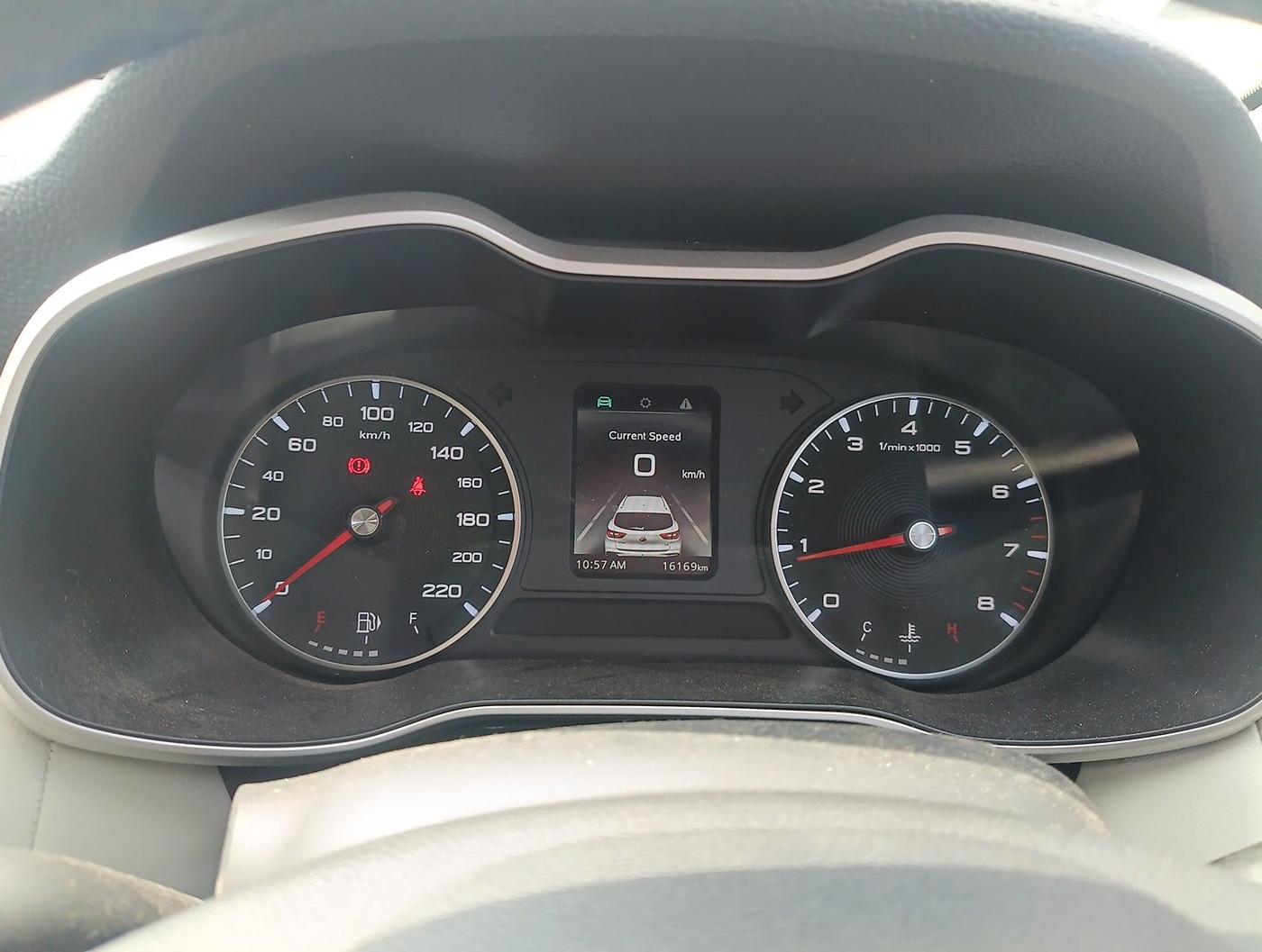 2023 MG ASTOR STYLE 1.5 MT, Petrol, Manual, 16,300 km, interior