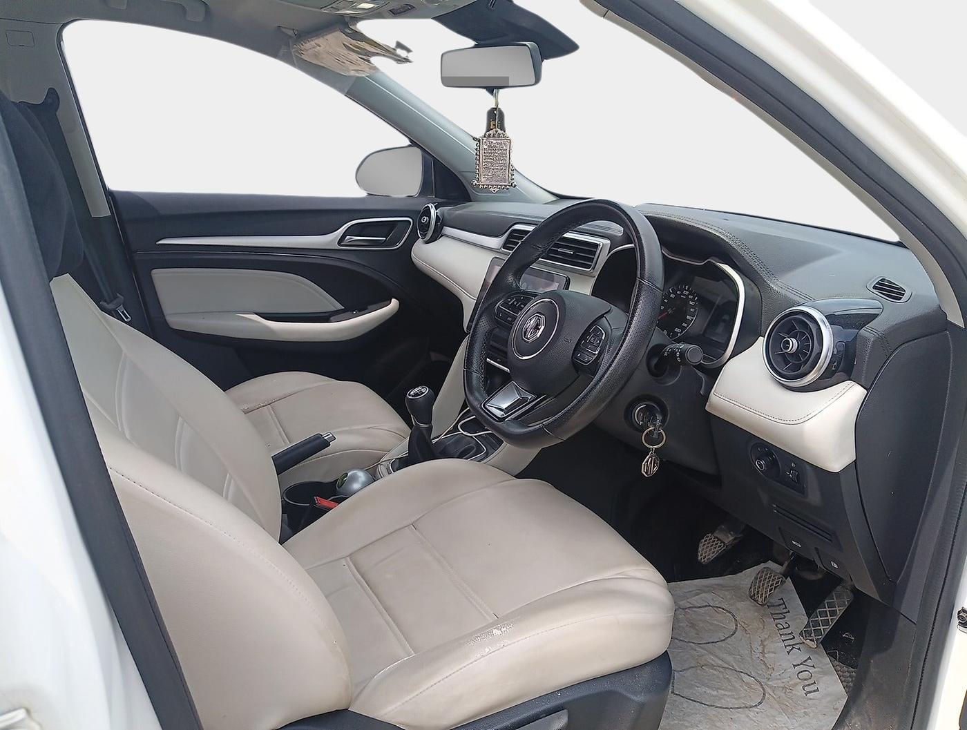 2023 MG ASTOR STYLE 1.5 MT, Petrol, Manual, 16,300 km, interior