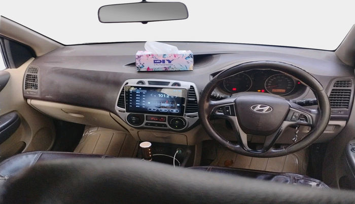 2010 Hyundai i20 ASTA 1.2, Petrol, Manual, 2,10,326 km, interior