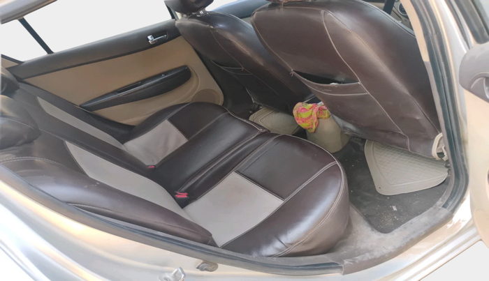 2010 Hyundai i20 ASTA 1.2, Petrol, Manual, 2,10,326 km, interior