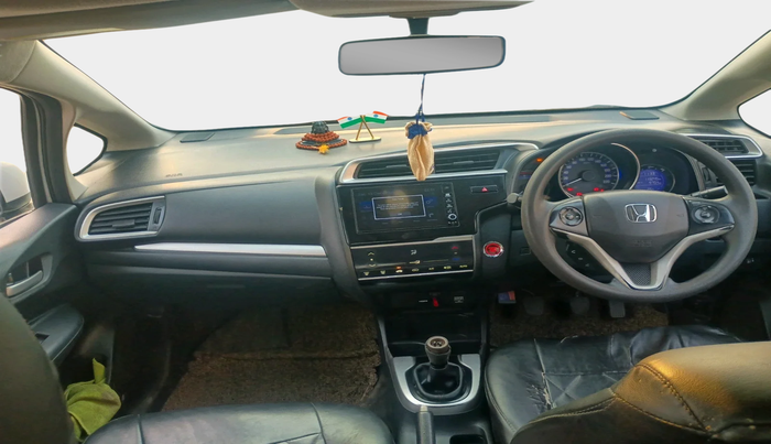 2018 Honda WR-V 1.5L I-DTEC VX MT, Diesel, Manual, 1,13,245 km, interior