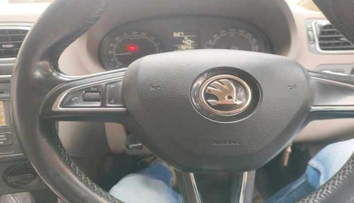 2014 Skoda Rapid AMBITION 1.6 TDI CR MT PLUS, Diesel, Manual, 1,18,243 km, interior