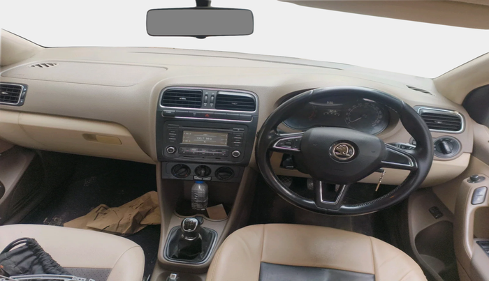 2014 Skoda Rapid AMBITION 1.6 TDI CR MT PLUS, Diesel, Manual, 1,18,243 km, interior