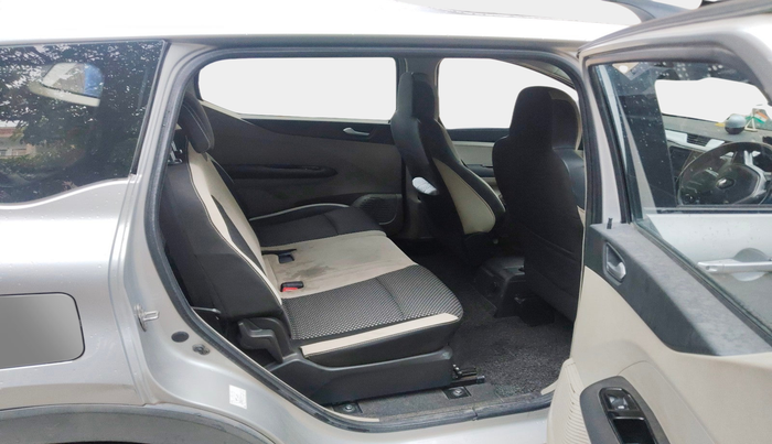 2019 Renault TRIBER RXZ, Petrol, Manual, 46,512 km, interior