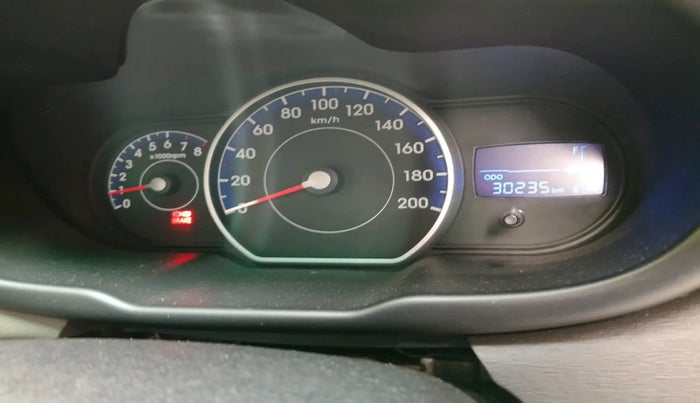 2011 Hyundai i10 MAGNA 1.2, Petrol, Manual, 30,235 km, interior