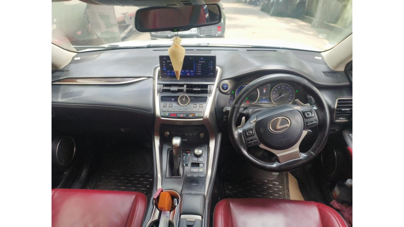 2019 Toyota Lexus NX 300h LUXURY, Hybrid, Automatic, 1,02,000 km, interior