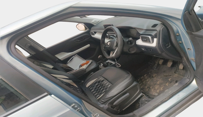 2024 Tata PUNCH ACCOMPLISHED MT, Petrol, Manual, 13,952 km, interior