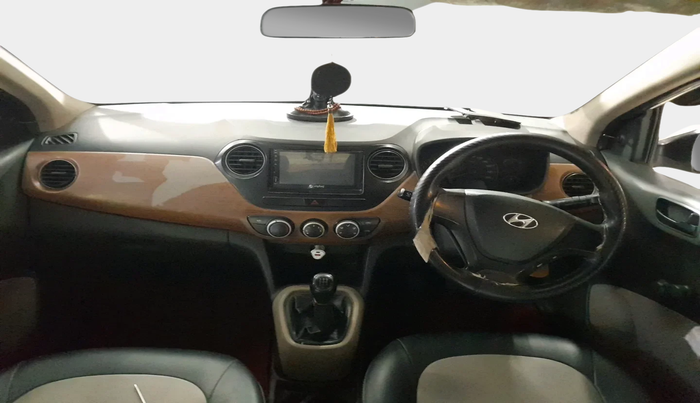 2018 Hyundai XCENT PRIME T  VTVT CNG, Petrol, Manual, 2,61,988 km, interior