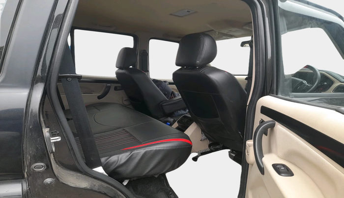 2024 Mahindra SCORPIO CLASSIC S11 7STR, Diesel, Manual, 15,724 km, interior