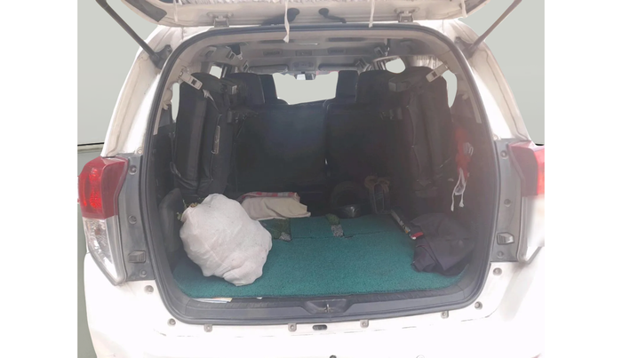 2018 Toyota Innova Crysta 2.4 GX 8 STR, Diesel, Manual, 1,30,618 km, exterior