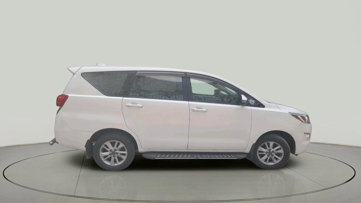 2018 Toyota Innova Crysta 2.4 GX 8 STR, Diesel, Manual, 1,30,618 km, exterior
