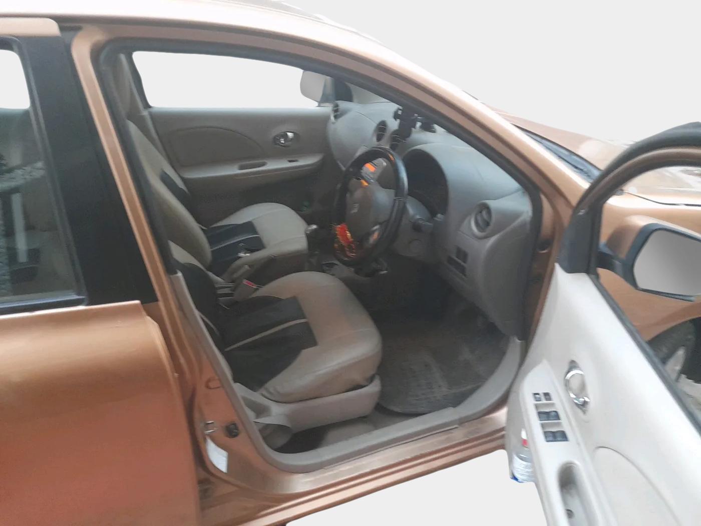 2012 Renault Pulse RXZ AIRBAGS, Diesel, Manual, 62,383 km, interior