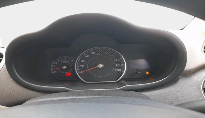 2013 Hyundai i10 MAGNA 1.1, Petrol, Manual, 1,13,025 km, interior