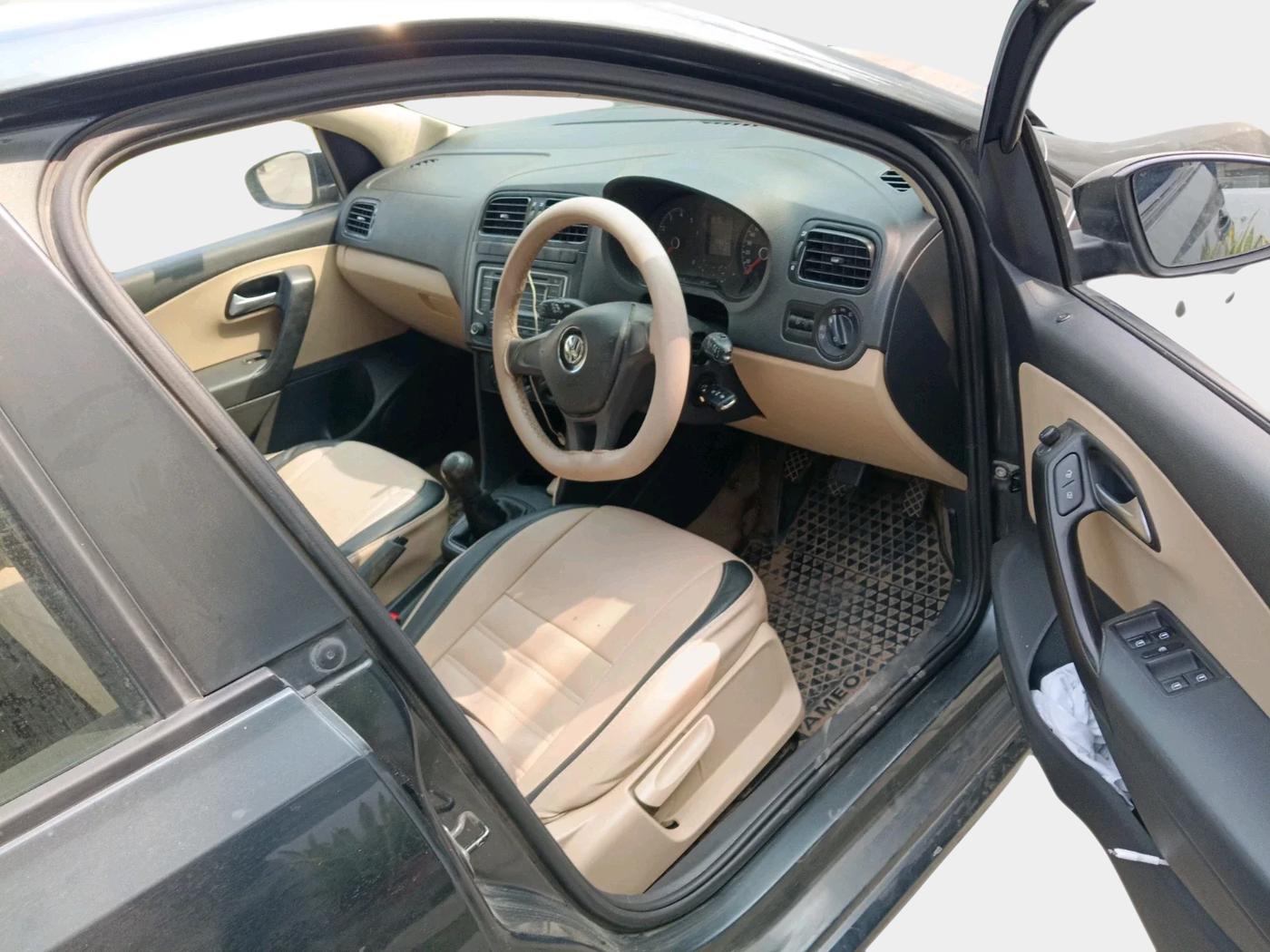 2017 Volkswagen Ameo COMFORTLINE 1.2L, Petrol, Manual, 83,037 km, interior