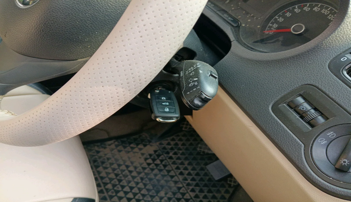 2017 Volkswagen Ameo COMFORTLINE 1.2L, Petrol, Manual, 83,037 km, interior