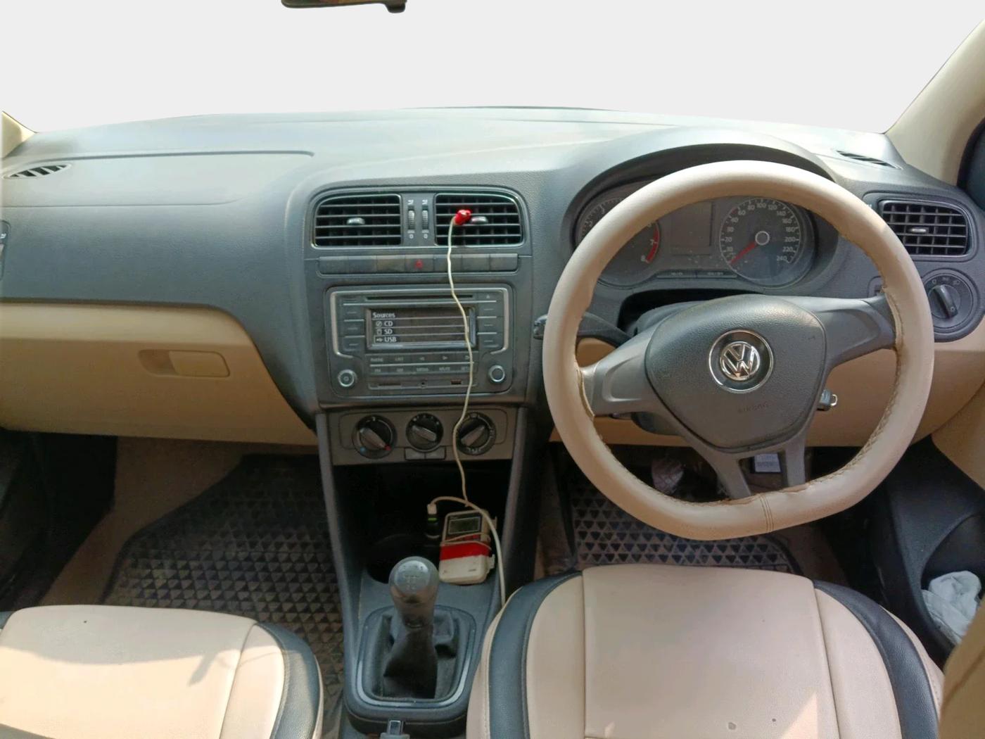 2017 Volkswagen Ameo COMFORTLINE 1.2L, Petrol, Manual, 83,037 km, interior