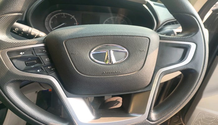 2021 Tata Safari XM, Diesel, Manual, 57,222 km, interior